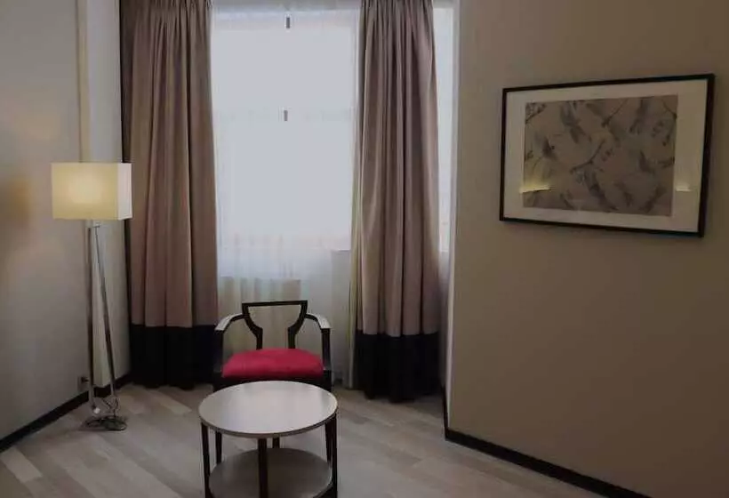 هتل Floris Arlequin Grand Place