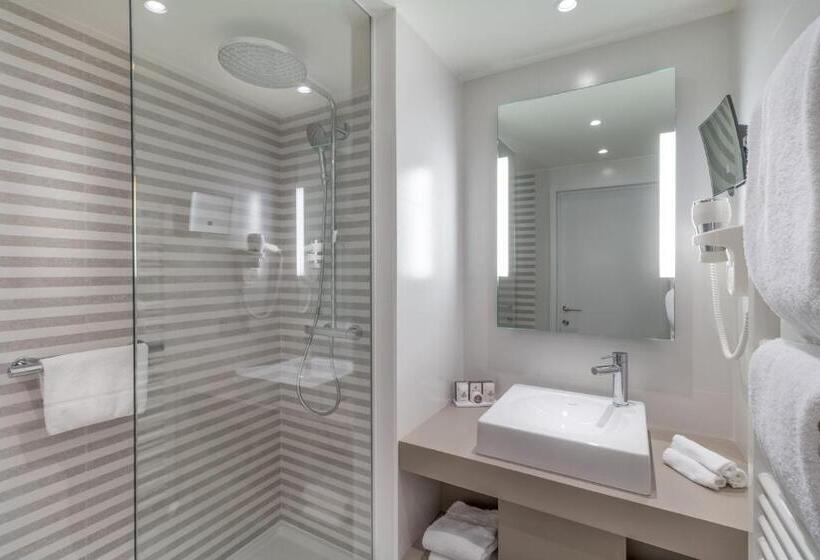 בית מלון כפרי Martin S Chateau Du Lac