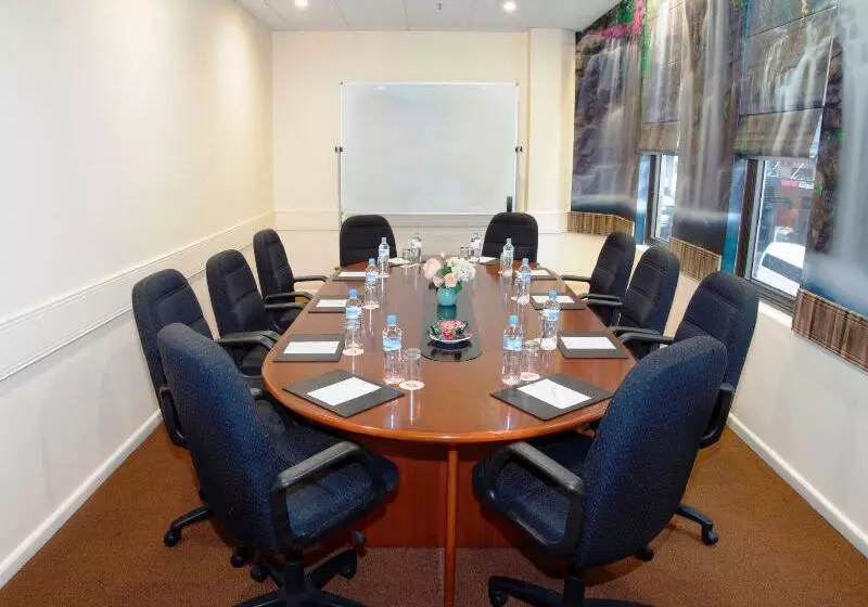 Metro Hotel Marlow Sydney Central