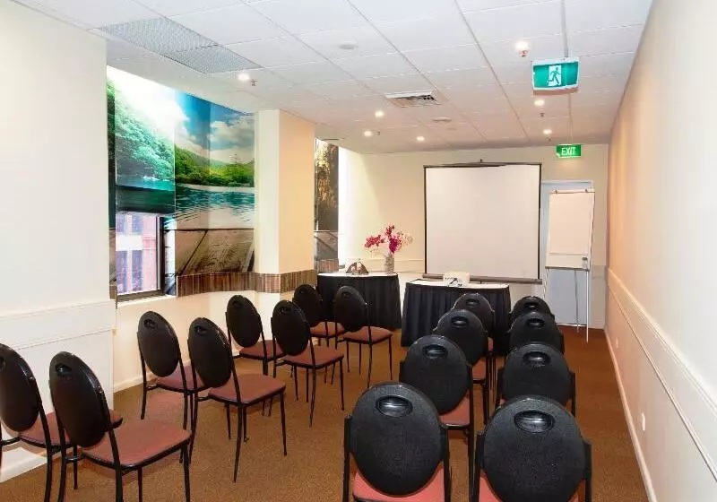 Metro Hotel Marlow Sydney Central