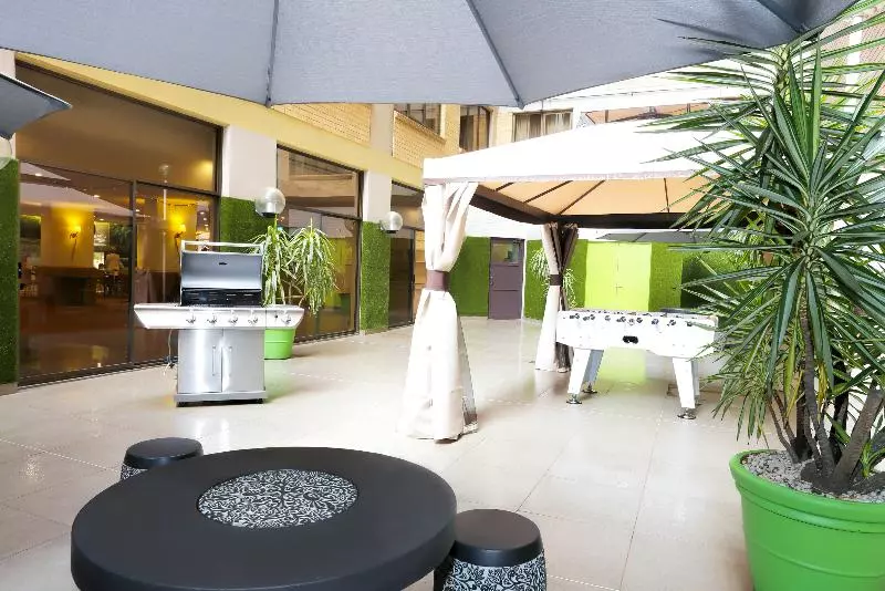 Metro Hotel Marlow Sydney Central