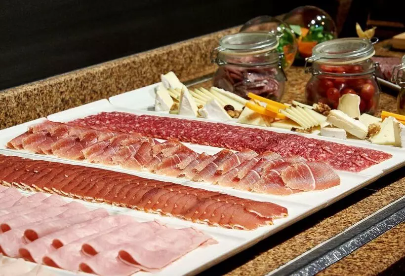 בית מלון כפרי NH Andorra La Vella