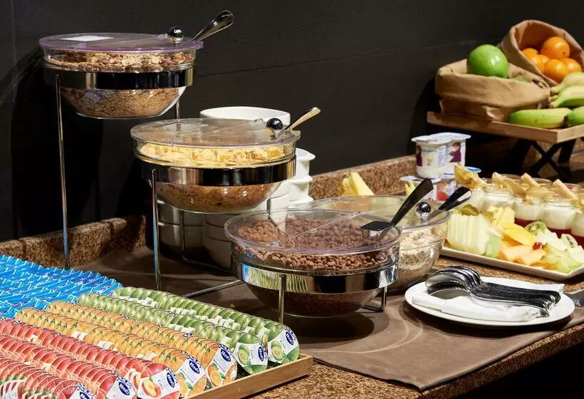 בית מלון כפרי NH Andorra La Vella