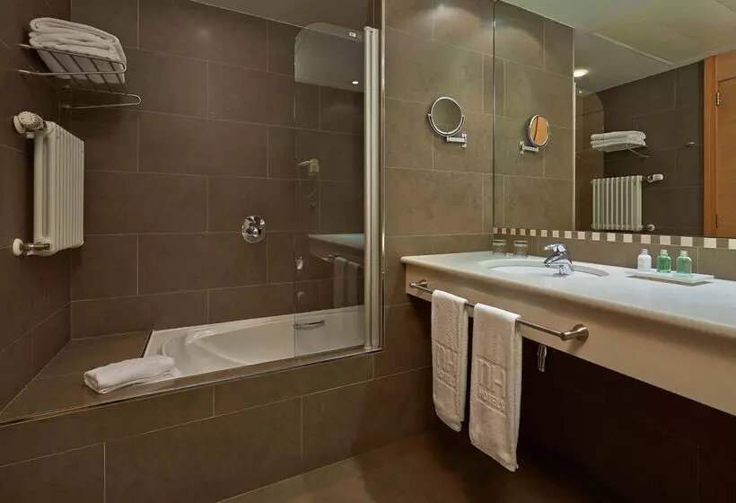 בית מלון כפרי NH Andorra La Vella