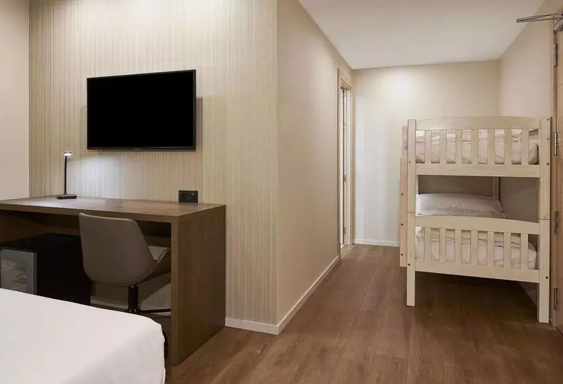 בית מלון כפרי NH Andorra La Vella