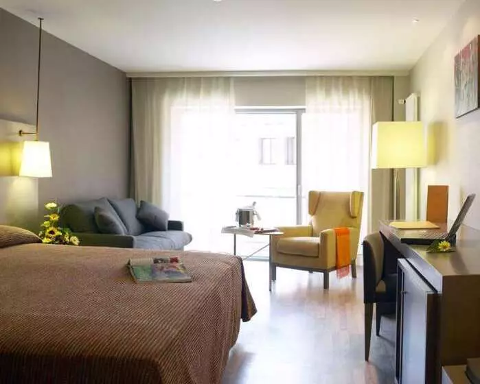 בית מלון כפרי NH Andorra La Vella