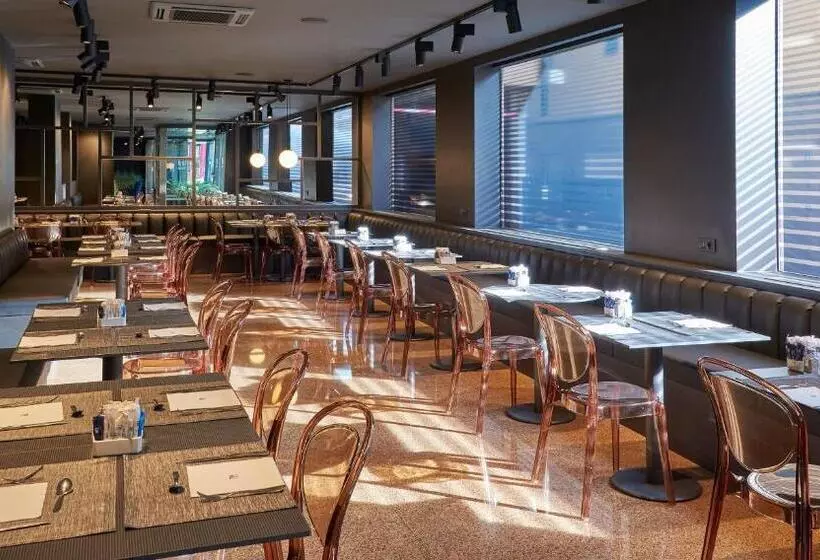 בית מלון כפרי NH Andorra La Vella