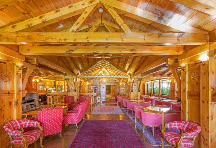 هتل Rutllan & Spa