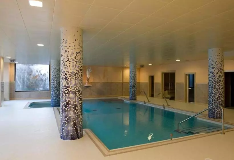 Отель Rutllan & Spa