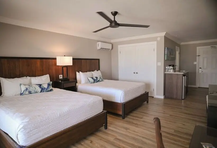 هتل St. James S Club Resort All Inclusive