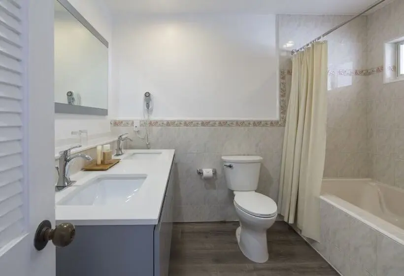 هتل St. James S Club Resort All Inclusive