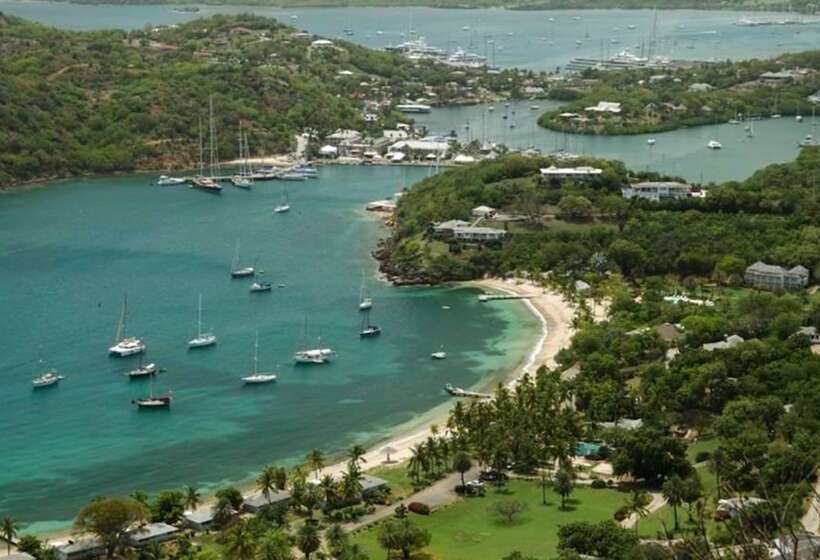 هتل The Inn At English Harbour