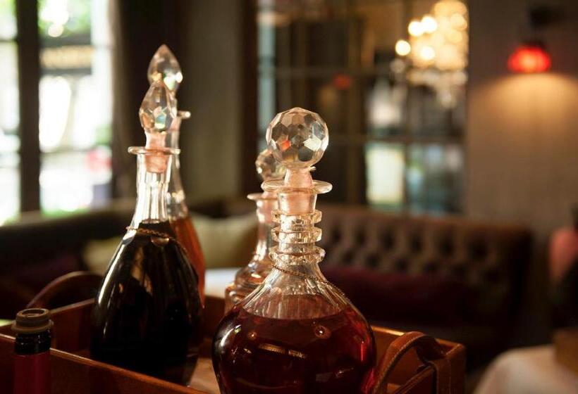 هتل The Pand Charming Boutique