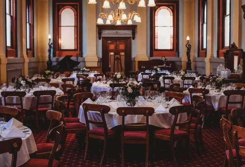 Отель Vue Grand