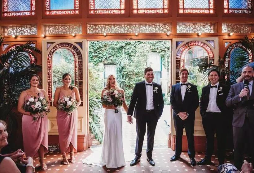 Отель Vue Grand