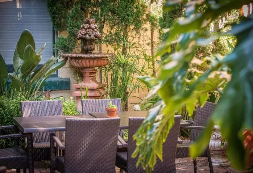 Отель Vue Grand