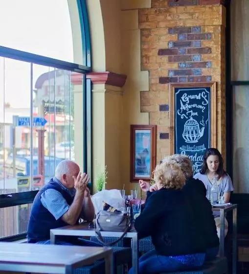 Отель Vue Grand