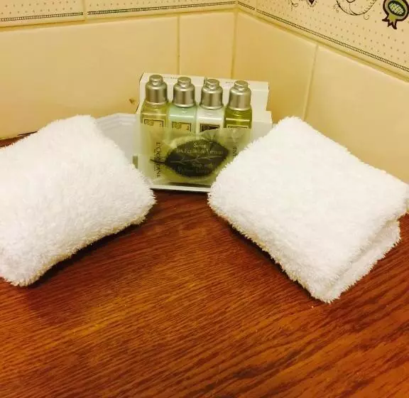 Отель Vue Grand