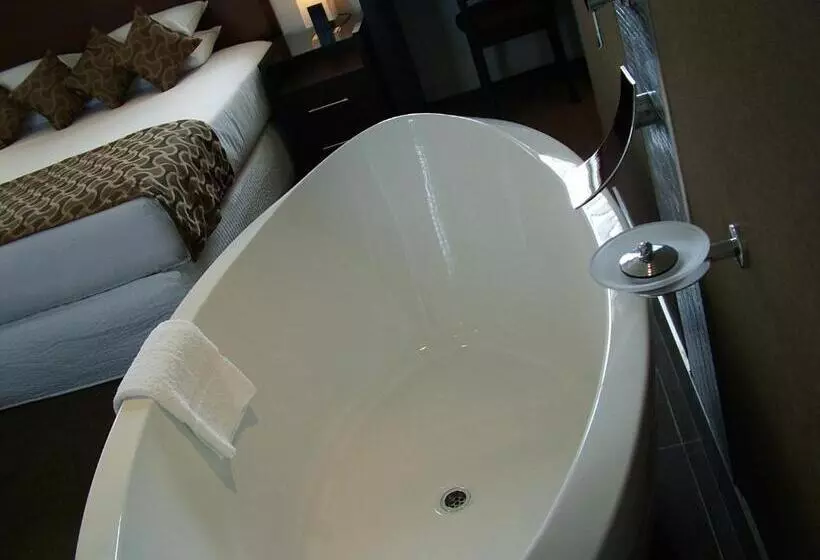 Отель Vue Grand