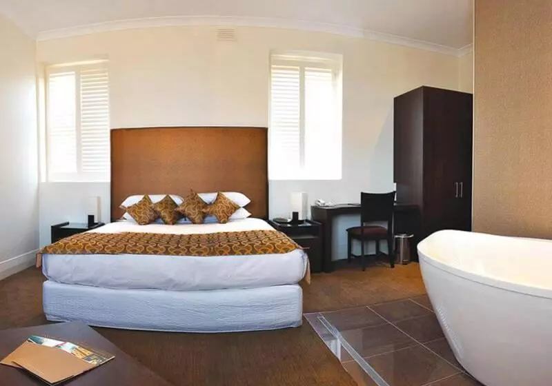 Отель Vue Grand