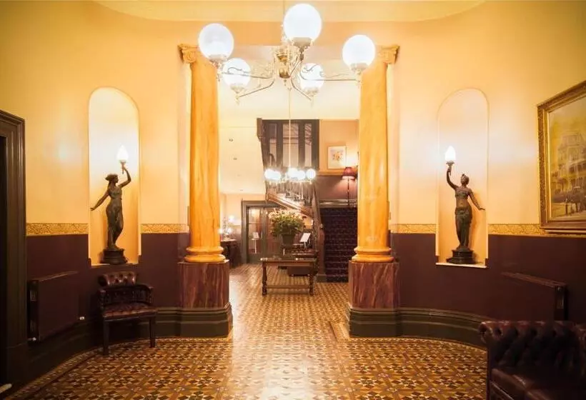 Отель Vue Grand