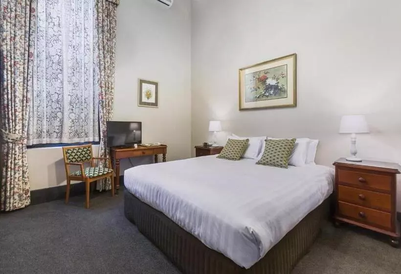 Отель Vue Grand