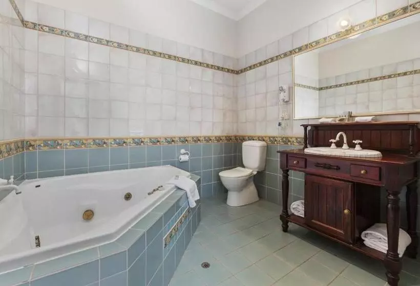 Отель Vue Grand