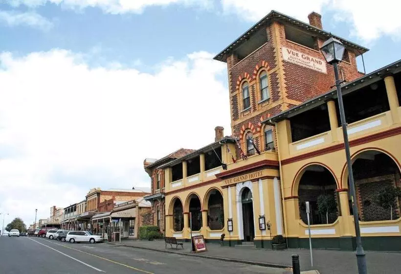 Отель Vue Grand