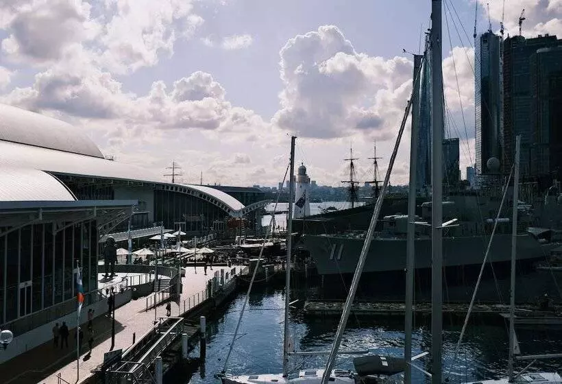 Metro Apartments On Darling Harbour