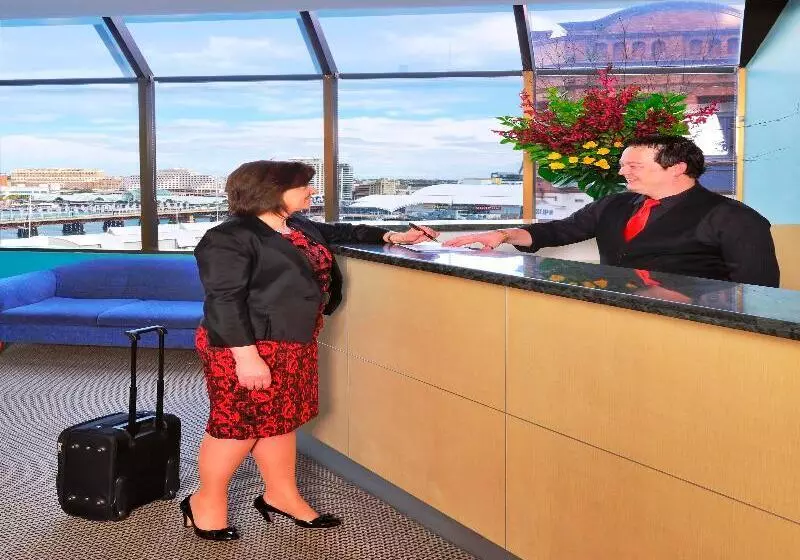 Metro Apartments On Darling Harbour