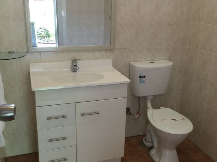 Town And Country Motel