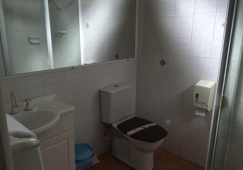 Town And Country Motel