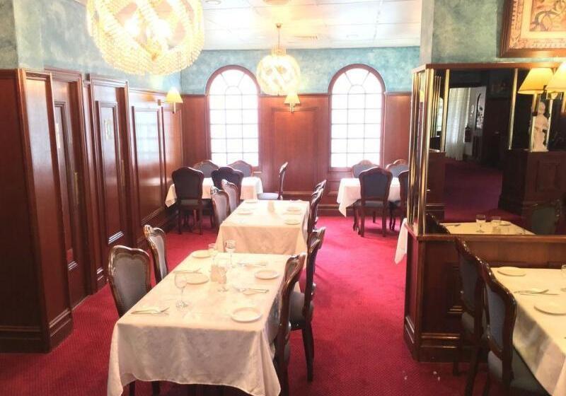 Town And Country Motel