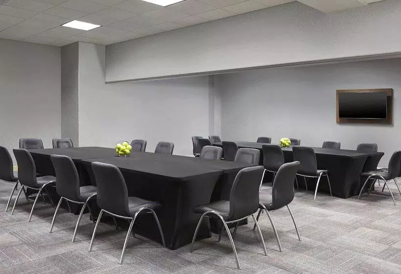 Aloft Hotel Calgary University