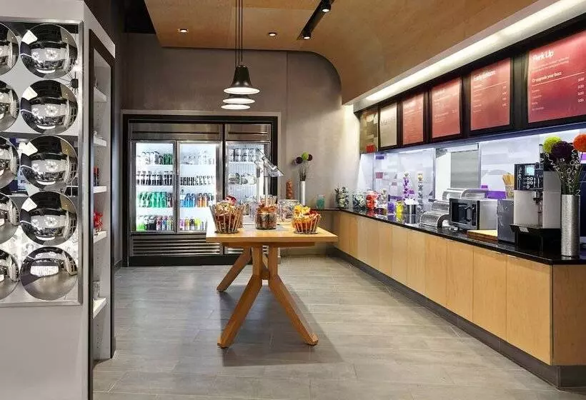 Aloft Hotel Calgary University