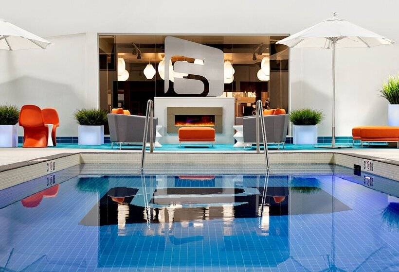 Aloft Hotel Calgary University