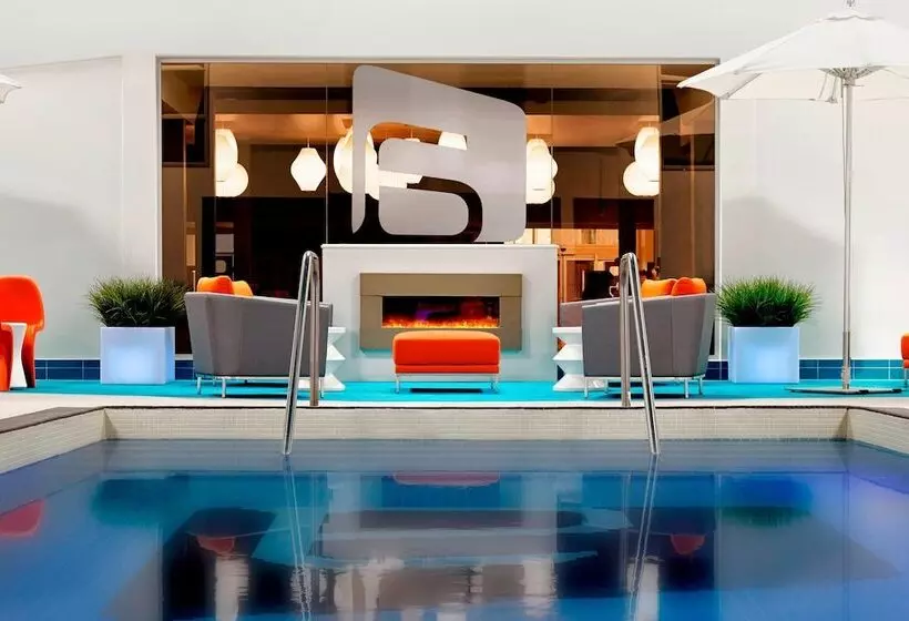 Aloft Hotel Calgary University