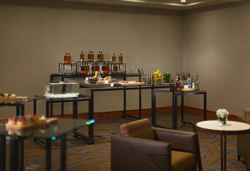 فندق Calgary Marriott Downtown