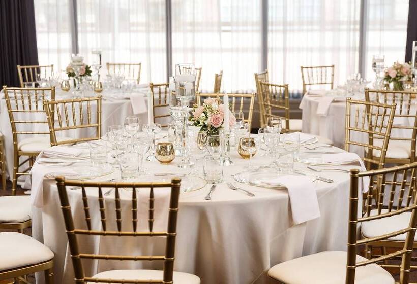 فندق Calgary Marriott Downtown