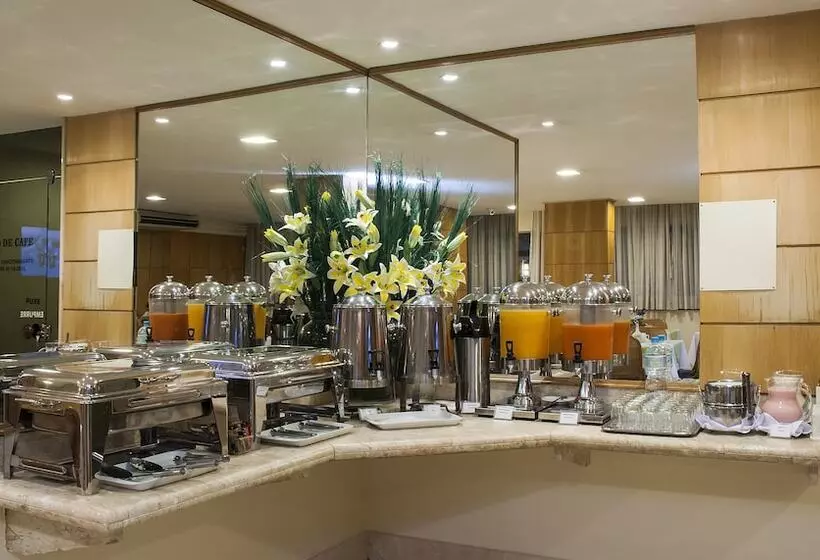 Hotelli Rede Andrade Canada