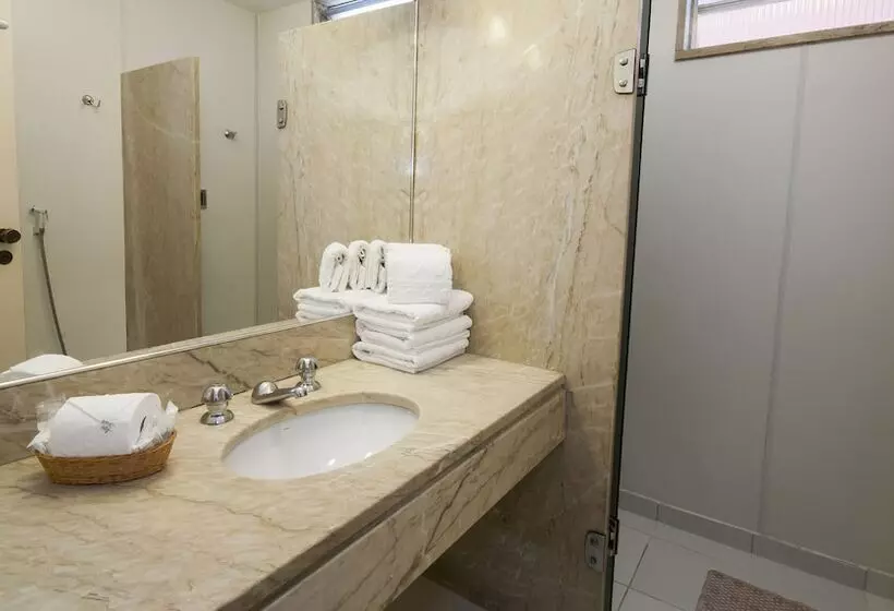 Hotelli Rede Andrade Canada