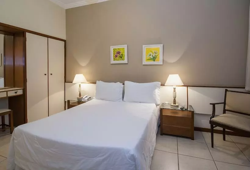 Hotelli Rede Andrade Canada