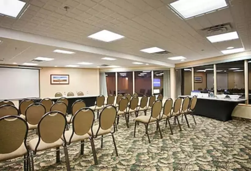 Otel Charlottetown Inn & Conference Centre