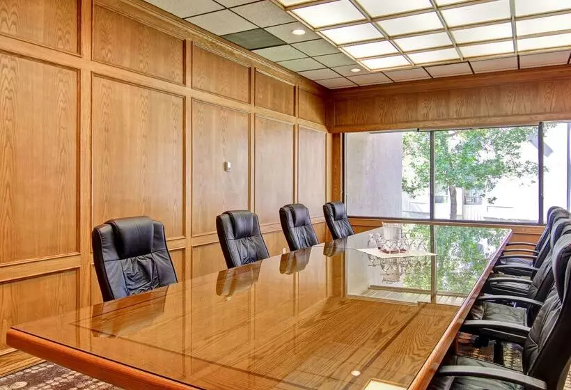 Radisson Hotel & Conference Centre Edmonton