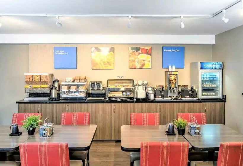 בית מלון כפרי Comfort Inn South Shore