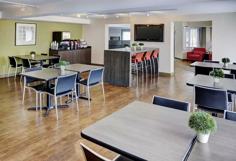 בית מלון כפרי Comfort Inn South Shore