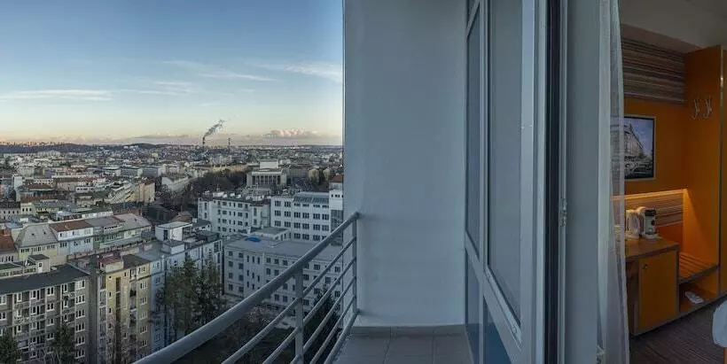 فندق Continental