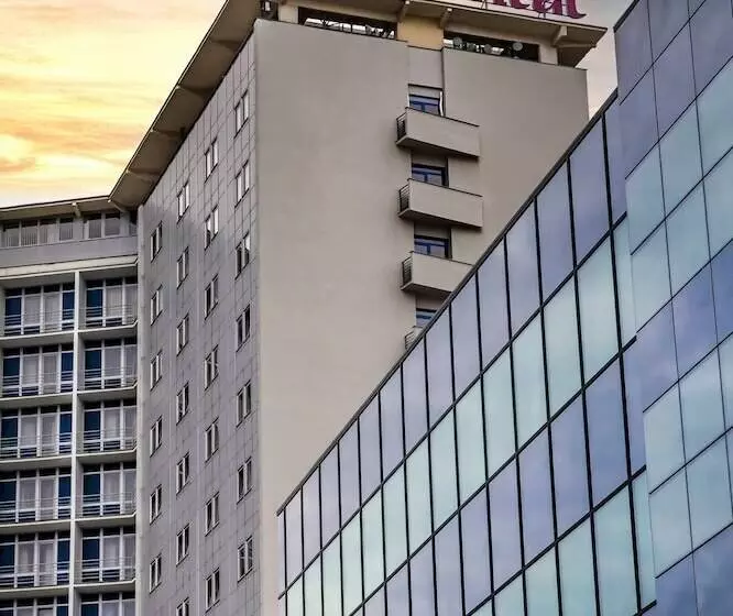 فندق Continental