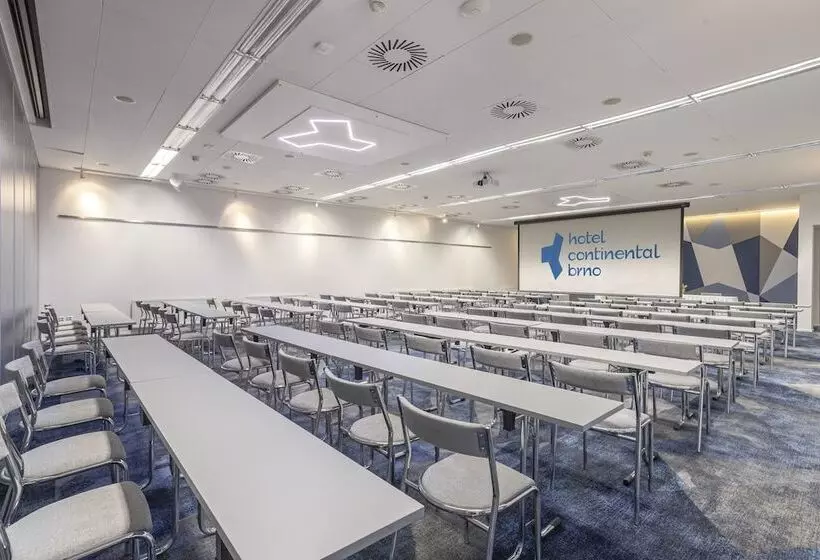 فندق Continental