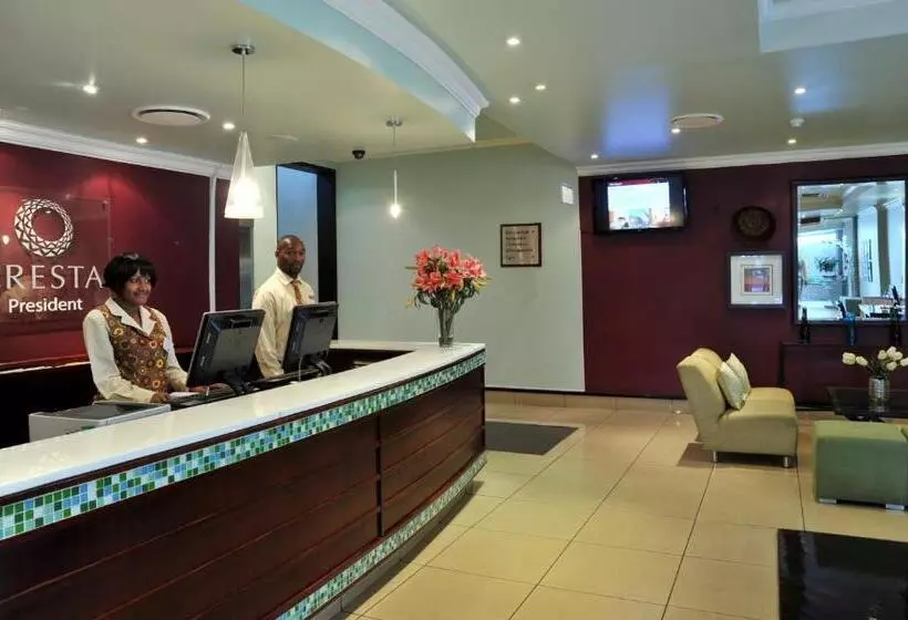 호텔 Cresta President